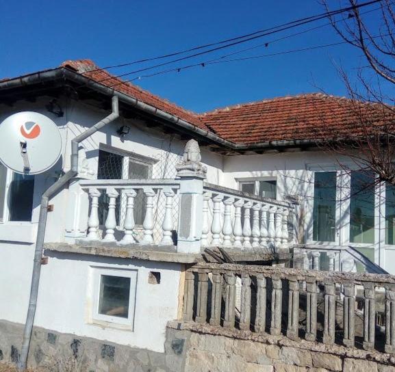 Гостевой Дом У Снежаны Provadiya Exterior photo